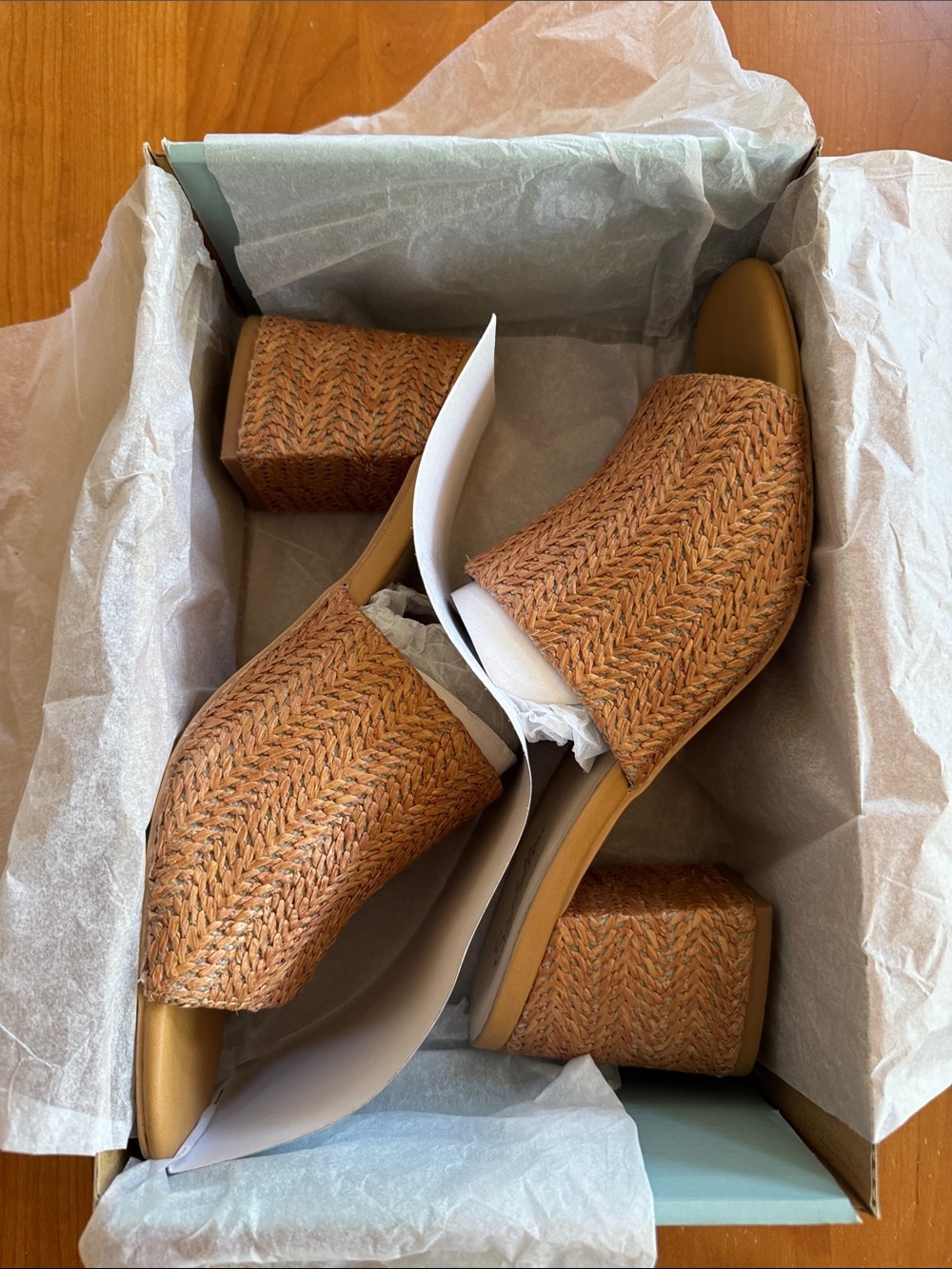Seychelles Adapt Tan Raffia Slides - Picture 6 of 7